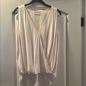 Women’s Elegant White Sleeveless Top
